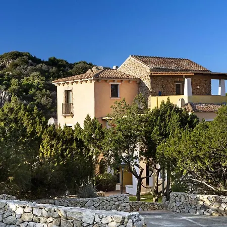 Il Giardino Degli Oleandri In Порто-Черво